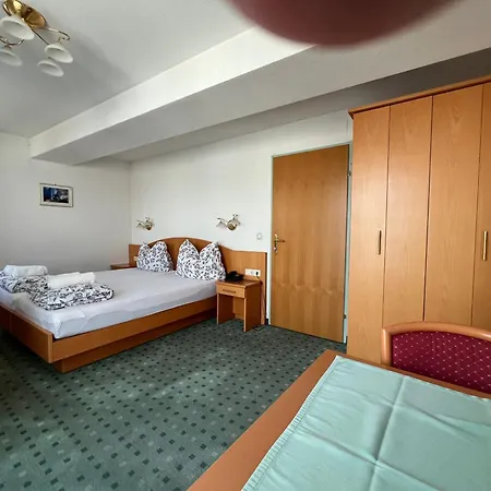 Mariazellerhof * Sankt Poelten